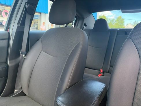 Used 2014 Chrysler 200 LX FWD image 17