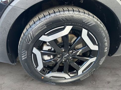 Used 2025 Kia Telluride S AWD/4WD image 9