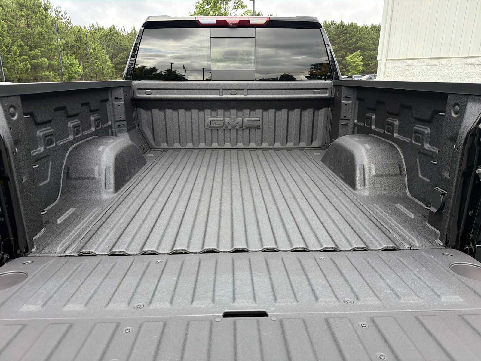 New 2026 GMC Sierra 1500 AT4 w/ AT4 Premium Package AWD/4WD image 32