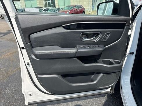 Used 2024 Honda Pilot EX-L image 8