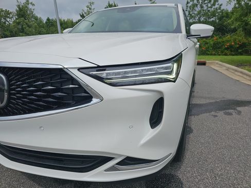 Certified 2024 Acura MDX w/ Technology Package FWD image 32
