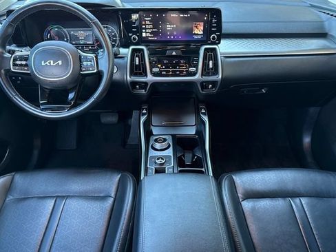 Certified 2023 Kia Sorento EX AWD/4WD image 18