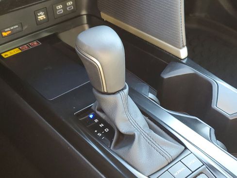 Certified 2025 Toyota Camry SE image 32