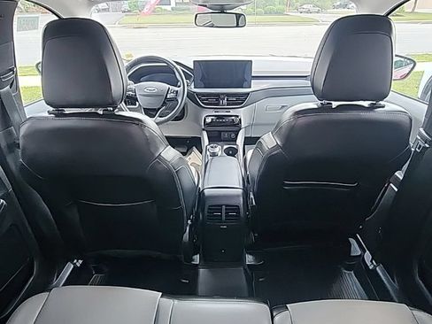 Used 2023 Ford Escape Platinum AWD/4WD image 14