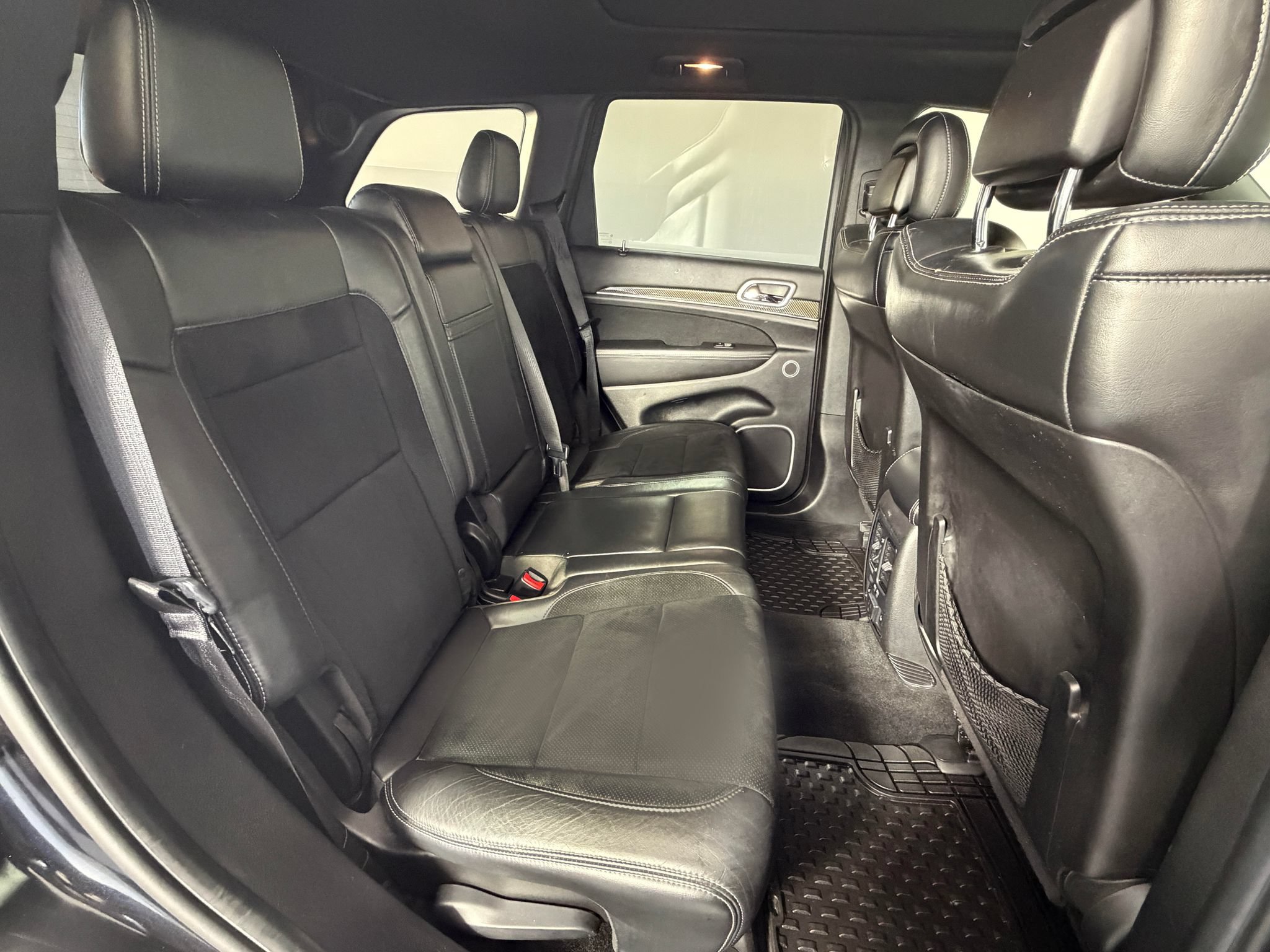 Used 2014 Jeep Grand Cherokee SRT8 w/ Luxury Group II AWD/4WD image 35