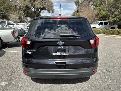 Used 2019 Ford Escape S image 3