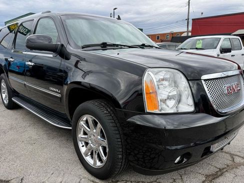 Used 2010 GMC Yukon XL Denali AWD/4WD image 7