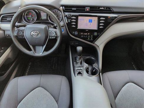 Used 2020 Toyota Camry LE FWD image 22