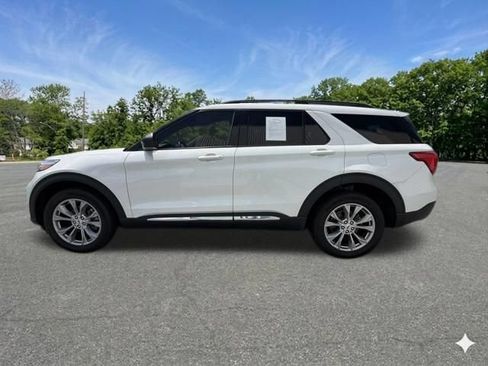 Used 2023 Ford Explorer XLT w/ Equipment Group 202A AWD/4WD image 5