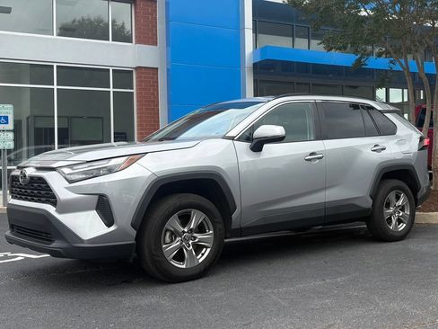 Used 2024 Toyota RAV4 XLE AWD/4WD image 1