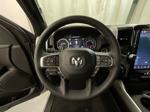 Used 2025 RAM 1500 Big Horn AWD/4WD image 11