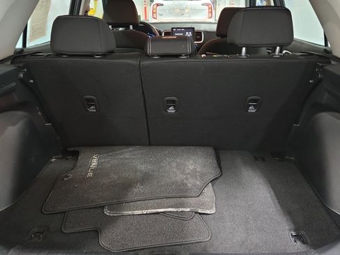 Used 2024 Hyundai Venue SEL image 14