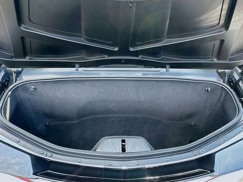 Used 2021 Chevrolet Corvette Stingray Premium Conv w/ Z51 Performance Package image 26