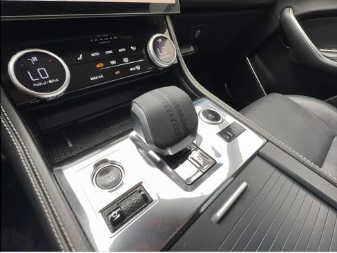 Used 2025 Jaguar F-PACE R-Dynamic S AWD/4WD image 47
