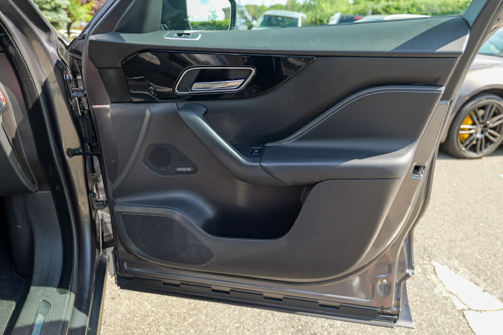 Used 2019 Jaguar F-PACE R-Sport AWD/4WD image 34