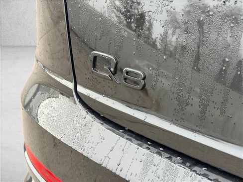 Used 2023 Audi Q8 Premium Plus w/ Premium Plus Package image 8