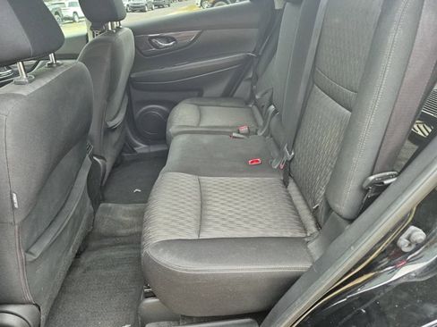 Used 2020 Nissan Rogue S w/ Special Edition Package image 11