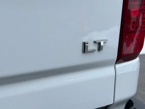 Used 2025 Chevrolet Silverado 2500 LT w/ Convenience Package AWD/4WD image 16