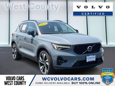 Certified 2023 Volvo XC40 B5 Plus w/ Driver Assist Package AWD/4WD image 1