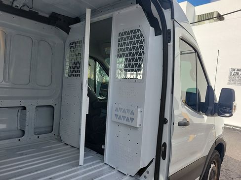 Used 2024 Ford Transit 250 148 Medium Roof RWD image 10