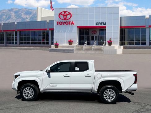 New 2026 Toyota Tacoma SR5 AWD/4WD image 5