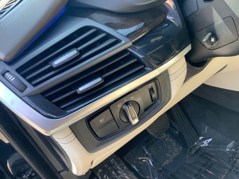 Used 2017 BMW X5 xDrive40e AWD/4WD image 14