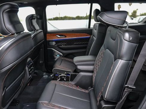 Used 2023 Jeep Grand Cherokee L Summit AWD/4WD image 22