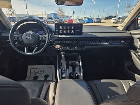 Used 2023 Honda Accord Touring image 31