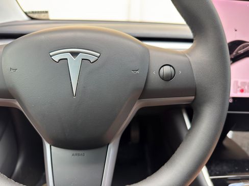 Used 2020 Tesla Model 3 Standard Range Plus RWD image 20
