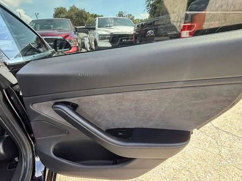 Used 2018 Tesla Model 3 Long Range RWD image 13