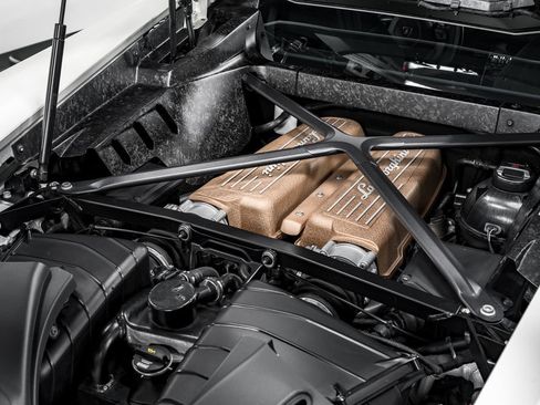 Used 2018 Lamborghini Huracan Performante AWD/4WD image 52