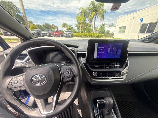 Used 2025 Toyota Corolla XSE FWD image 2