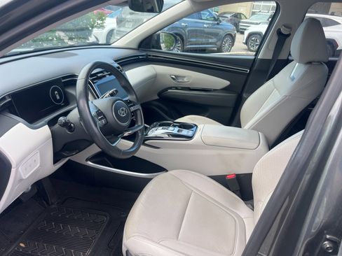 Used 2022 Hyundai Tucson Limited image 2