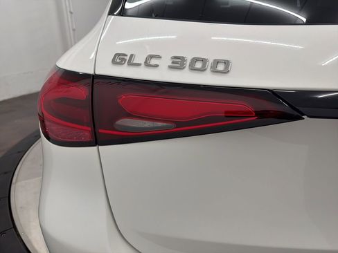 New 2026 Mercedes-Benz GLC 300 image 11