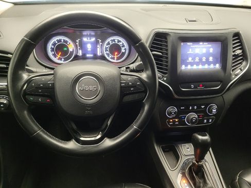 Used 2020 Jeep Cherokee Latitude Plus FWD image 22
