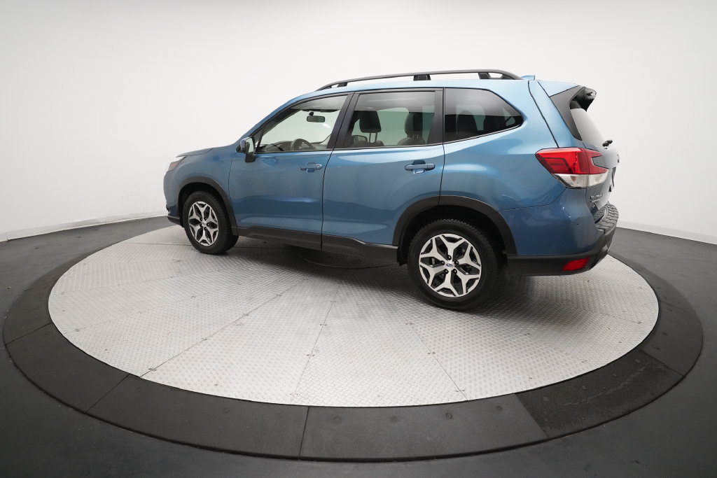 Certified 2023 Subaru Forester Premium AWD/4WD image 33