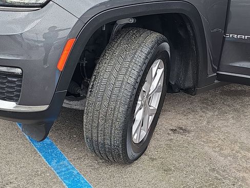 Used 2022 Jeep Grand Cherokee L Limited image 37