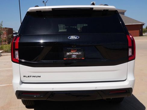 New 2027 Ford Expedition Platinum w/ Stealth Performance Package AWD/4WD image 5