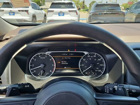 Used 2023 Nissan Rogue S AWD/4WD image 22