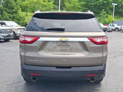 Used 2020 Chevrolet Traverse LT w/ LPO, Floor Liner Package AWD/4WD image 5