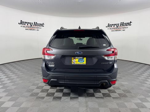 Used 2024 Subaru Forester Premium AWD/4WD image 6