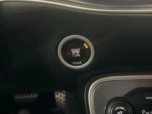 Used 2016 Dodge Challenger SXT Plus RWD image 15