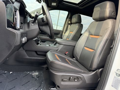 Used 2024 GMC Sierra 2500 AT4 w/ AT4 Premium Plus Package AWD/4WD image 29
