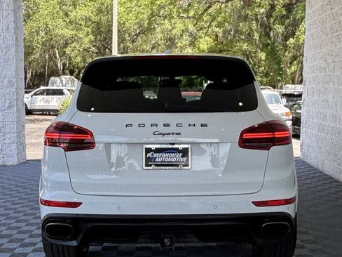 Used 2017 Porsche Cayenne Platinum Edition w/ Premium Package (PJV) AWD/4WD image 9
