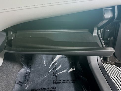 Used 2021 Toyota Camry SE FWD image 31