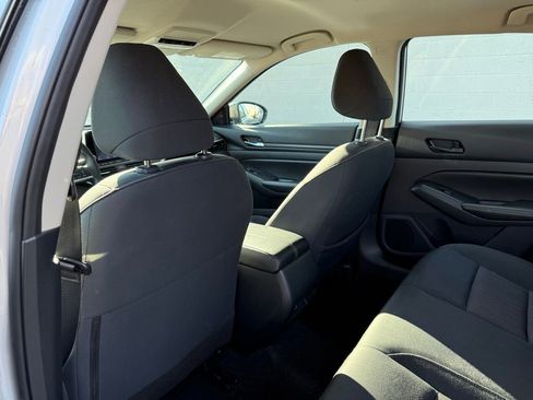 Used 2024 Nissan Altima 2.5 SV image 19