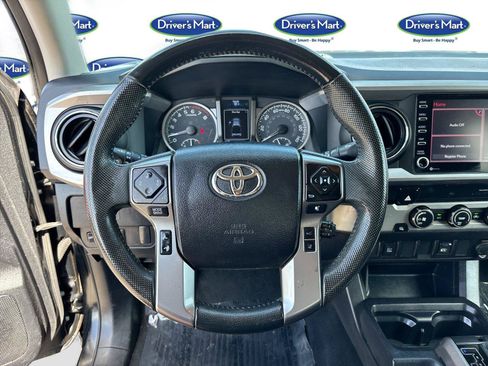 Used 2021 Toyota Tacoma SR5 RWD image 11