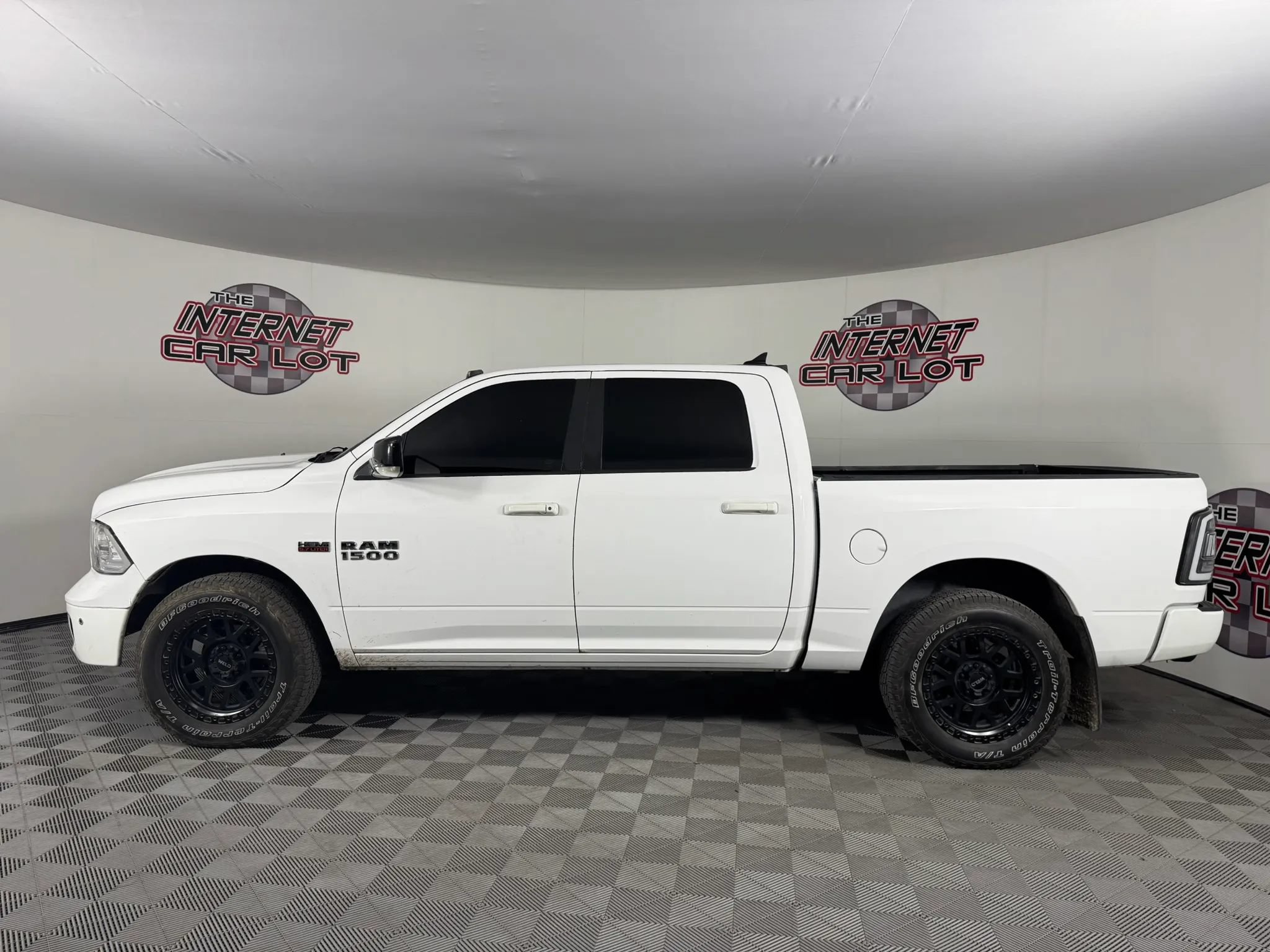 Used 2015 RAM 1500 Limited AWD/4WD image 4