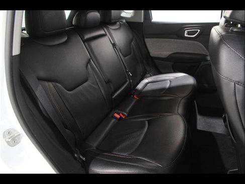 Used 2022 Jeep Compass Latitude AWD/4WD image 18