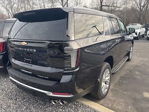 New 2026 Chevrolet Suburban Premier AWD/4WD image 4